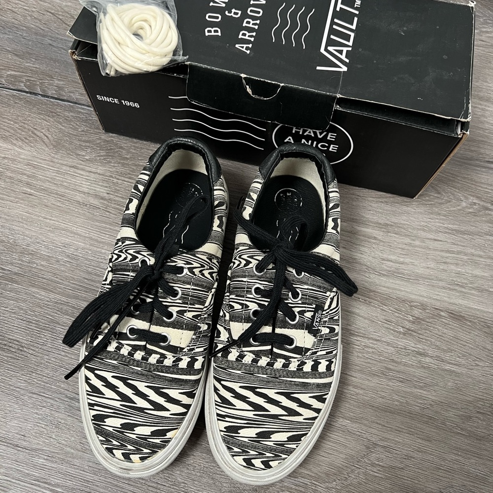 Bows X Arrows Vans Women 6.5